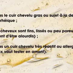 Texture d'un bain d'huile pour cheveux colorés, avec des bulles et des ondulations. Idéal pour cuirs chevelus gras, fins ou réactifs.