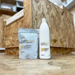 Poudre décolorante et oxydant pour une décoloration cheveux colorés réussie. Le kit EasyBlond et EasyOxy promet un éclaircissement jusqu'à 9 tons.