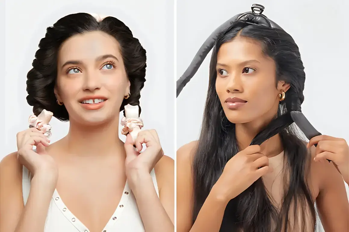 Deux femmes montrent comment boucler ses cheveux avec des bigoudis sans chaleur. L'une a les cheveux enroulés, l'autre les enroule.