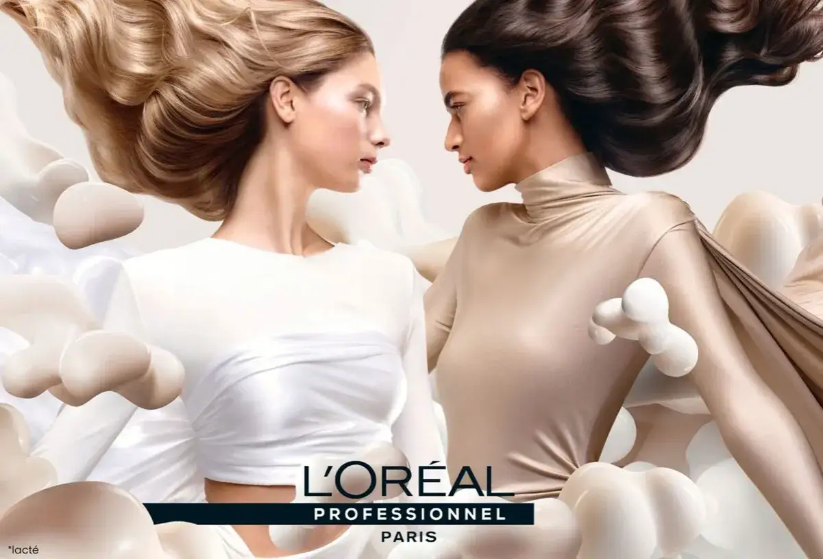 L'Oréal Professionnel : avant après, deux femmes aux cheveux éclatants, l'une blonde, l'autre brune, entourées d'éléments laiteux.