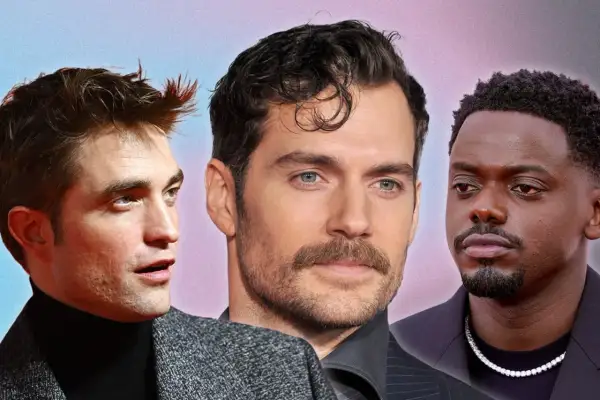 Trois hommes, trois styles de typer coiffure homme : décontracté, bouclé et court.